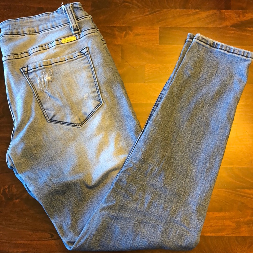 KanCan distressed moto skinny jeans